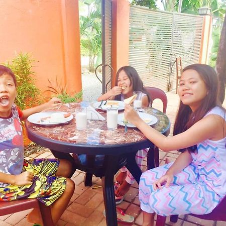 Lindstrom'S Inn Panglao Esterno foto